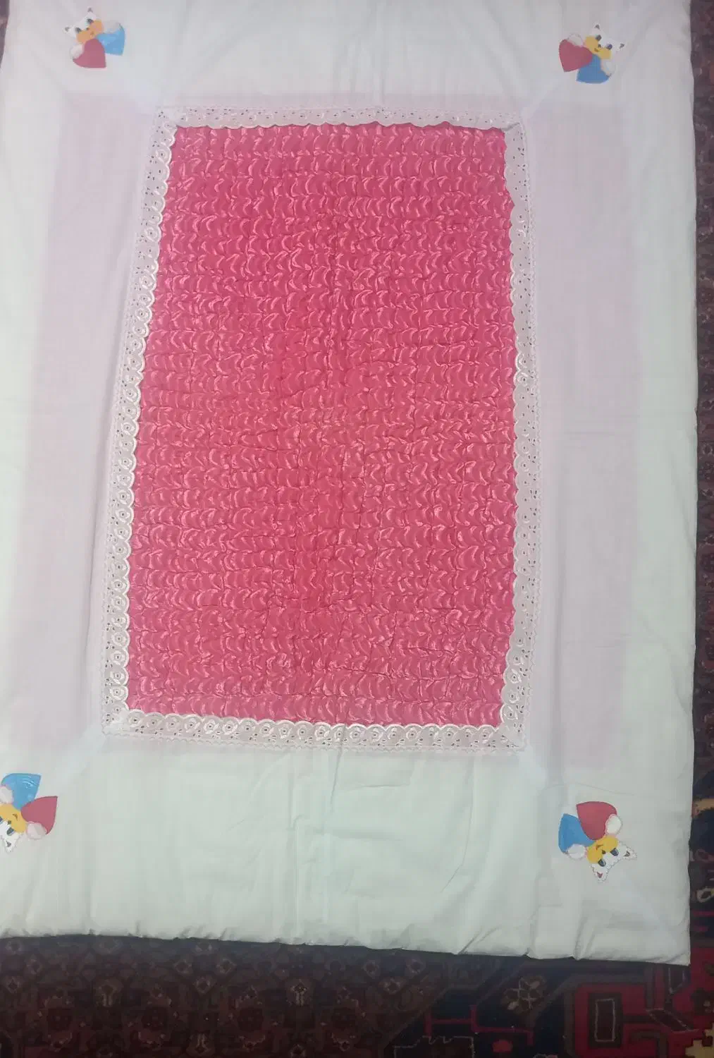 لحاف|رختخواب، بالش، پتو|همدان, |دیوار