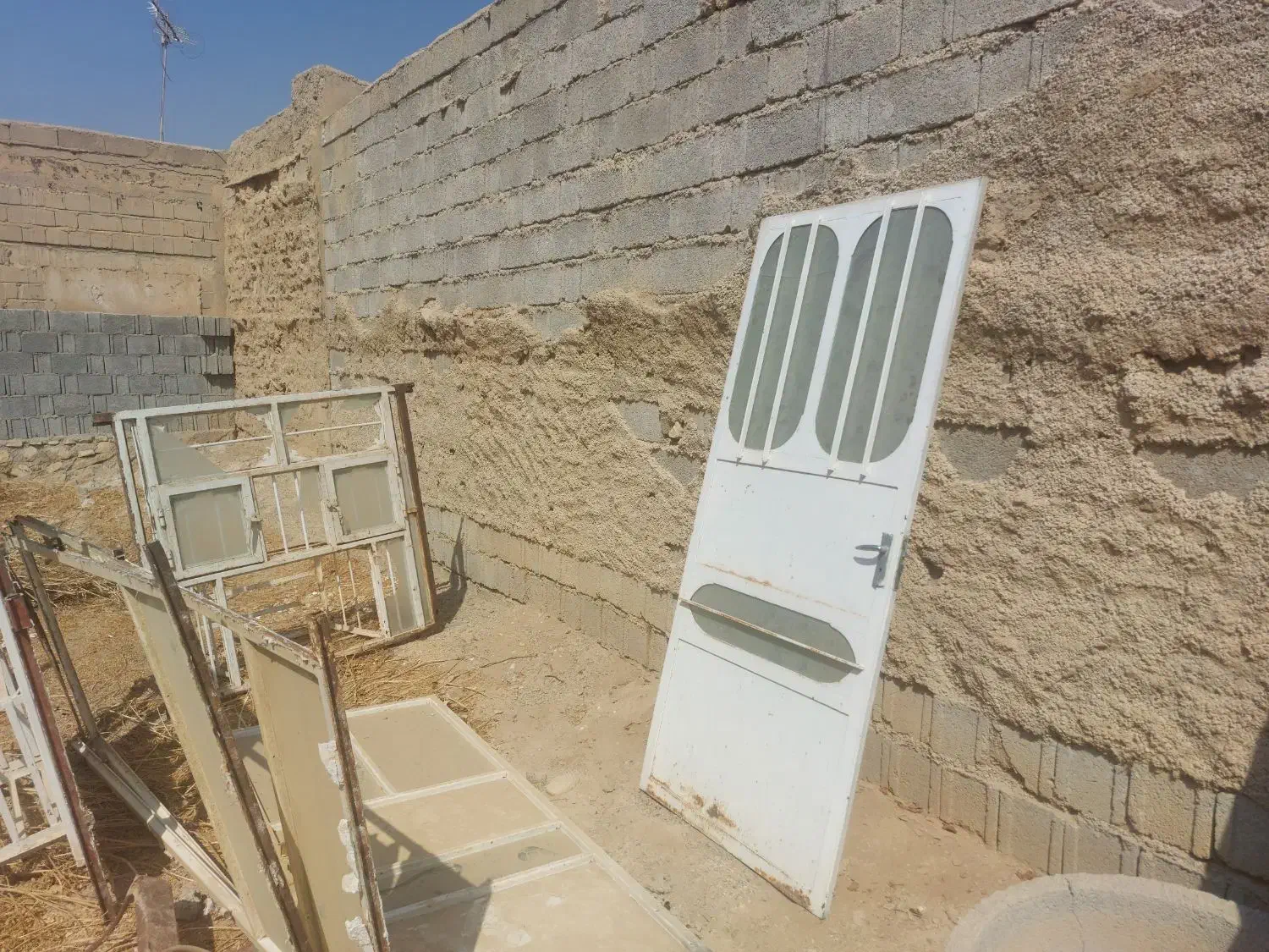 درب و پنجره دسته دوم|مصالح و تجهیزات ساختمان|شبانکاره, |دیوار