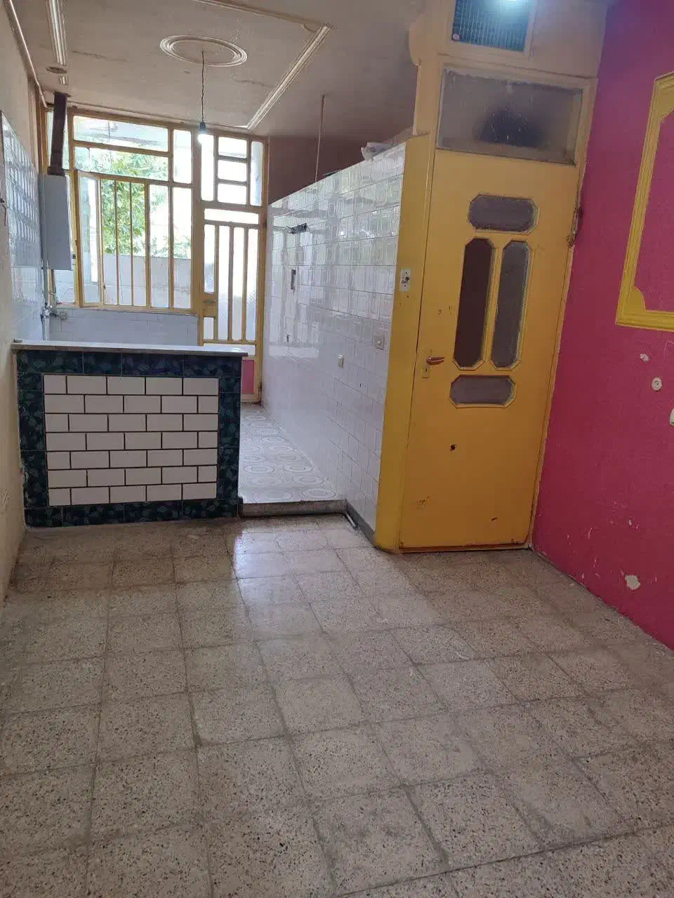 مغازه تجاری مسکونی بین آفتاب دو و سه|فروش مغازه و غرفه|خرمآباد, |دیوار