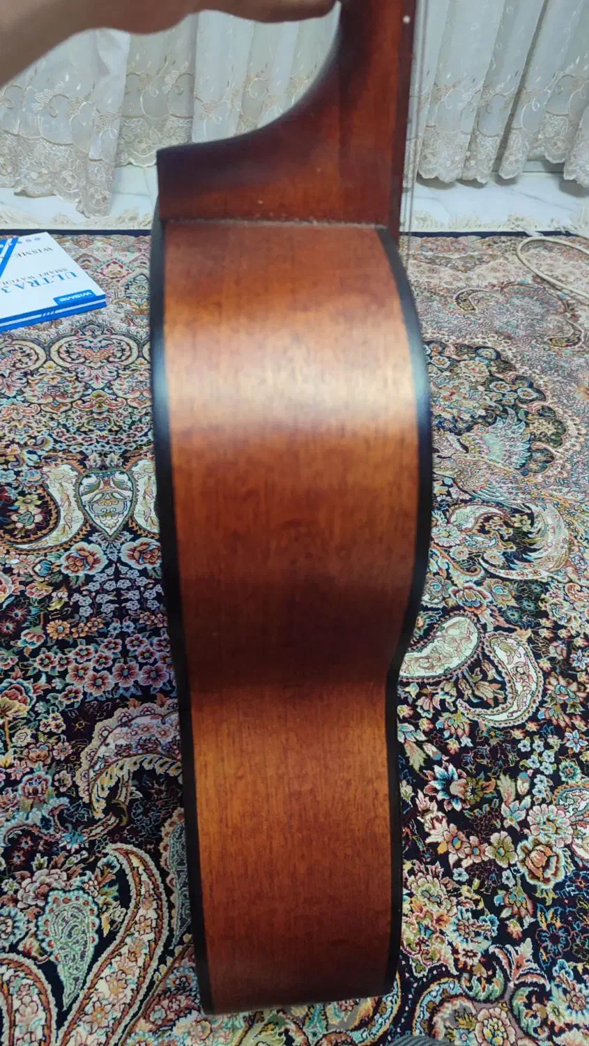 فروش گیتار کلاسیک|گیتار، بیس، امپلیفایر|ملایر, |دیوار