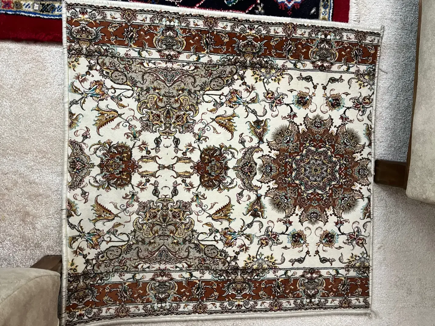 فرش کناره اکبند ونوقالی تارا|فرش|تبریز, |دیوار