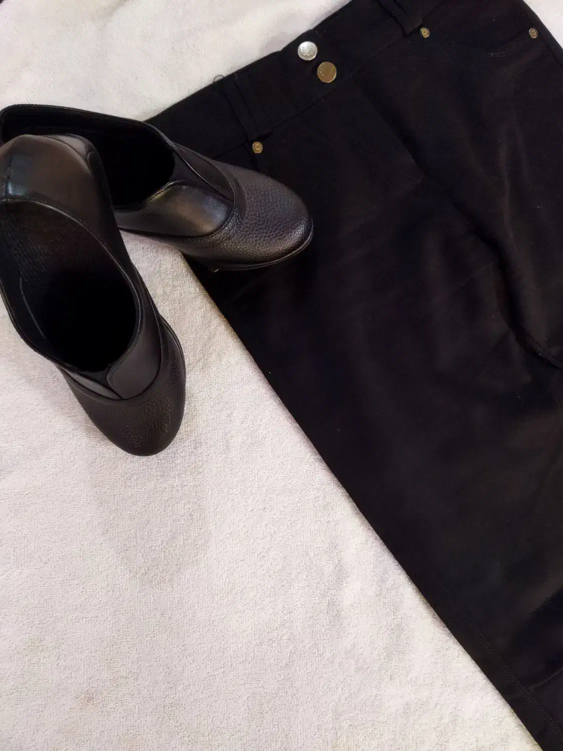 شلوار و کفش زنانه|کیف، کفش، کمربند|نیشابور, خط کاشمر|دیوار