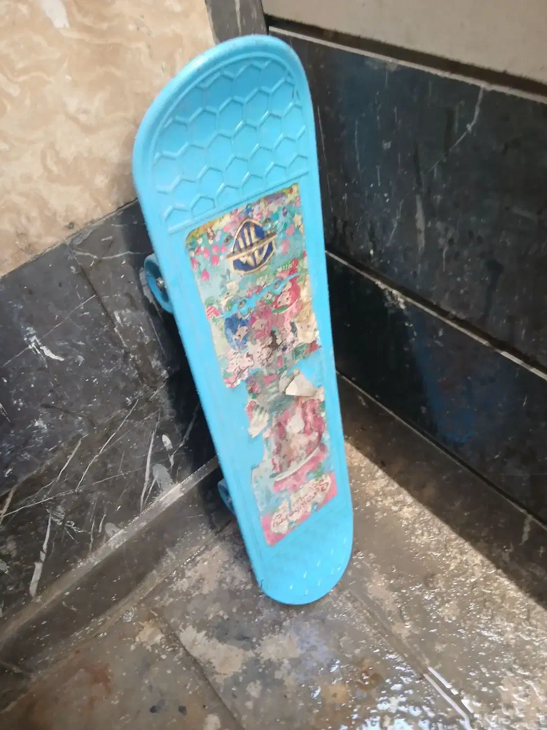 اسکیت برد|دوچرخه، اسکیت، اسکوتر|برخوار, |دیوار