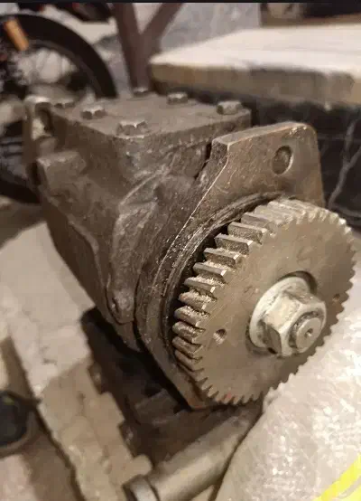 پمپ کلاج کمپرسور پمپ ترمز خاور ایسوزو ده تن بنز|قطعات یدکی و لوازم جانبی|مشهد, سمزقند|دیوار