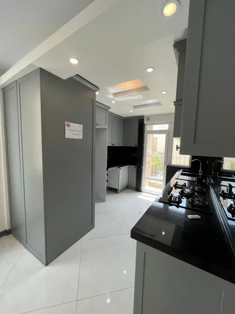 ۷۰متری ۲نبش جنوبی روبکوچه // ۱۰ساله سرمایه گذاری|فروش آپارتمان|تهران, گیشا|دیوار