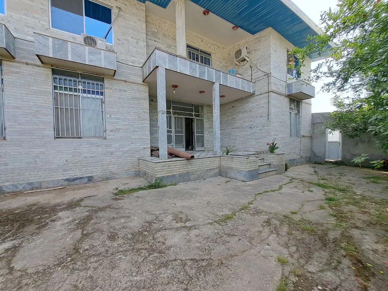 اجاره مسکونی ویلایی حیاط دار|اجارهٔ خانه و ویلا|ساری, |دیوار