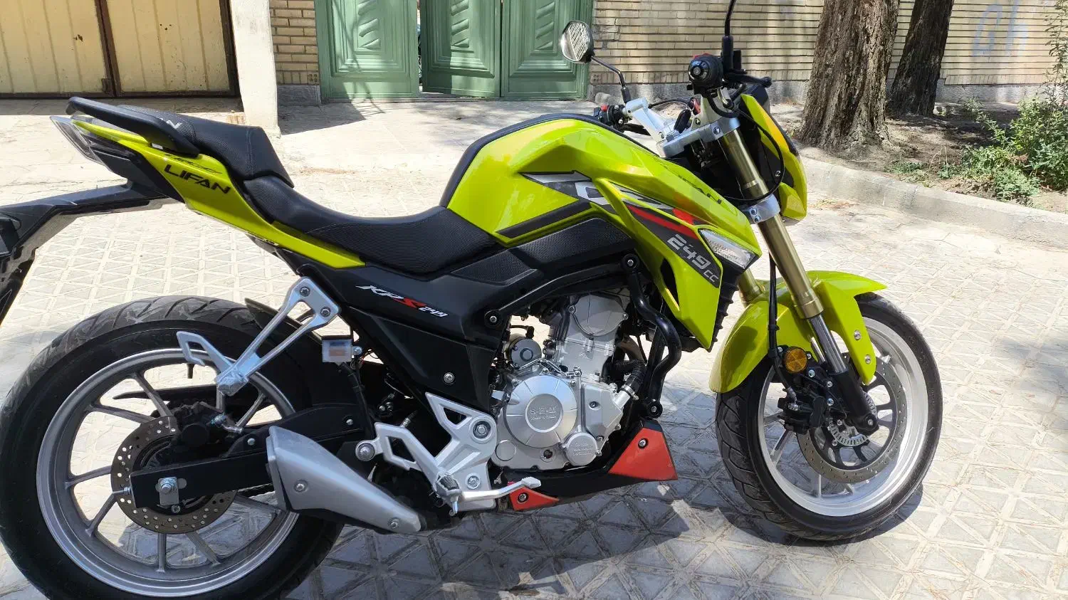 لیفان250kps|موتورسیکلت|فولادشهر, B1|دیوار