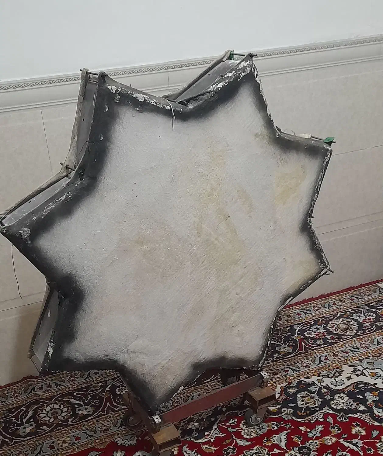 طبل بزرگ ستاره ای|درام و پرکاشن|زرند, |دیوار