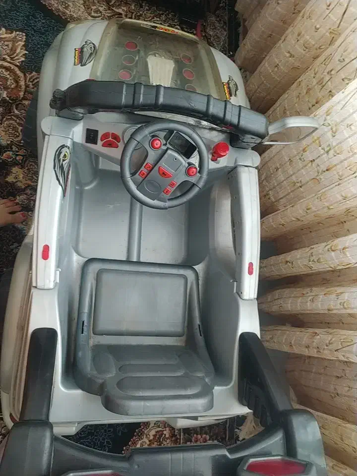 ماشین شارژی در حد نو|اسباببازی بچه|سبزوار, باهنر|دیوار