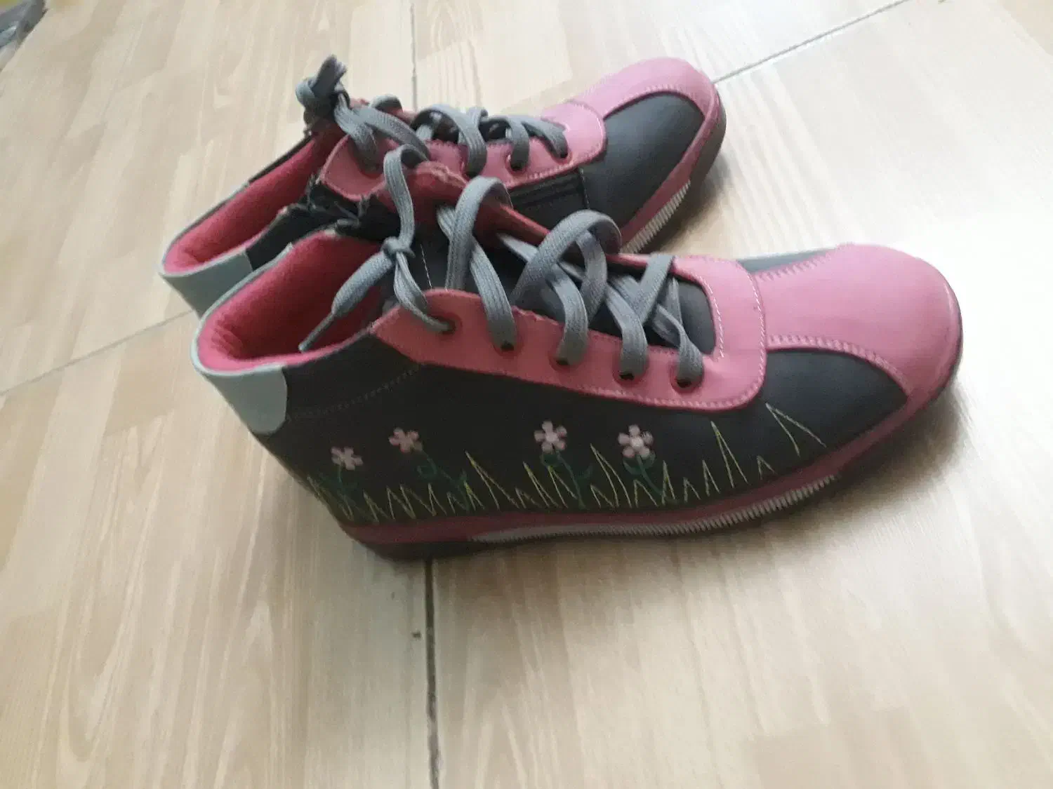 کفش۳۵ ترکیه|کیف، کفش، کمربند|خوی, |دیوار