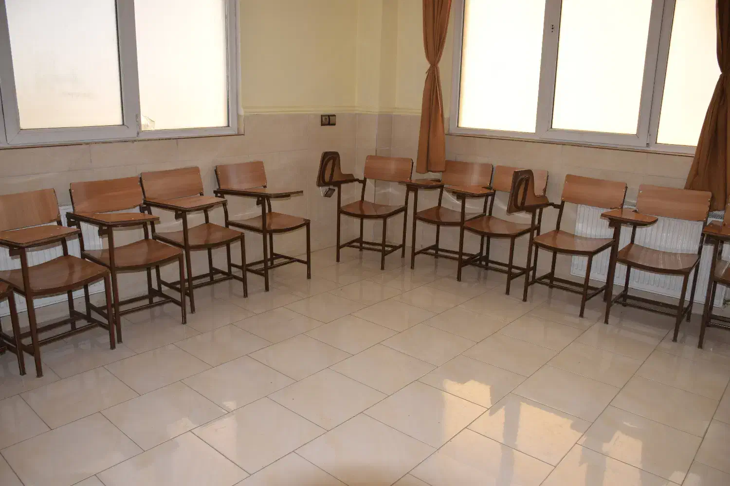 استخدام و جذب مدرس زبان انگلیسی|استخدام آموزشی|فولادشهر, B7|دیوار