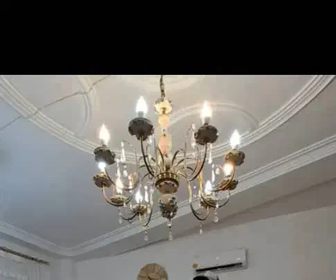 فروش لوستر طرح قدیمی با میز تلویزیون|لوستر و چراغ آویز|صومعه‌سرا, |دیوار