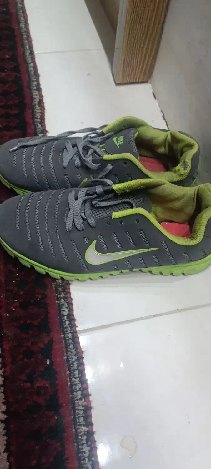 کتانی کار|کیف، کفش، کمربند|میانه, |دیوار