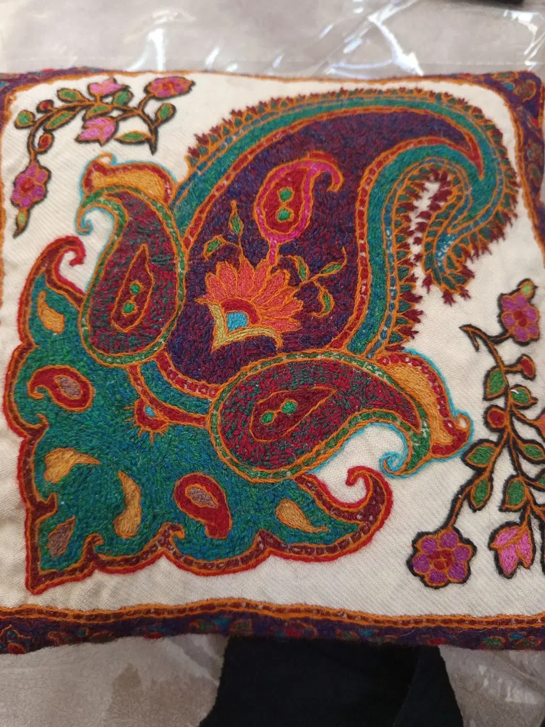 کوسن پته|مبلمان خانگی و میز عسلی|ماهان, |دیوار