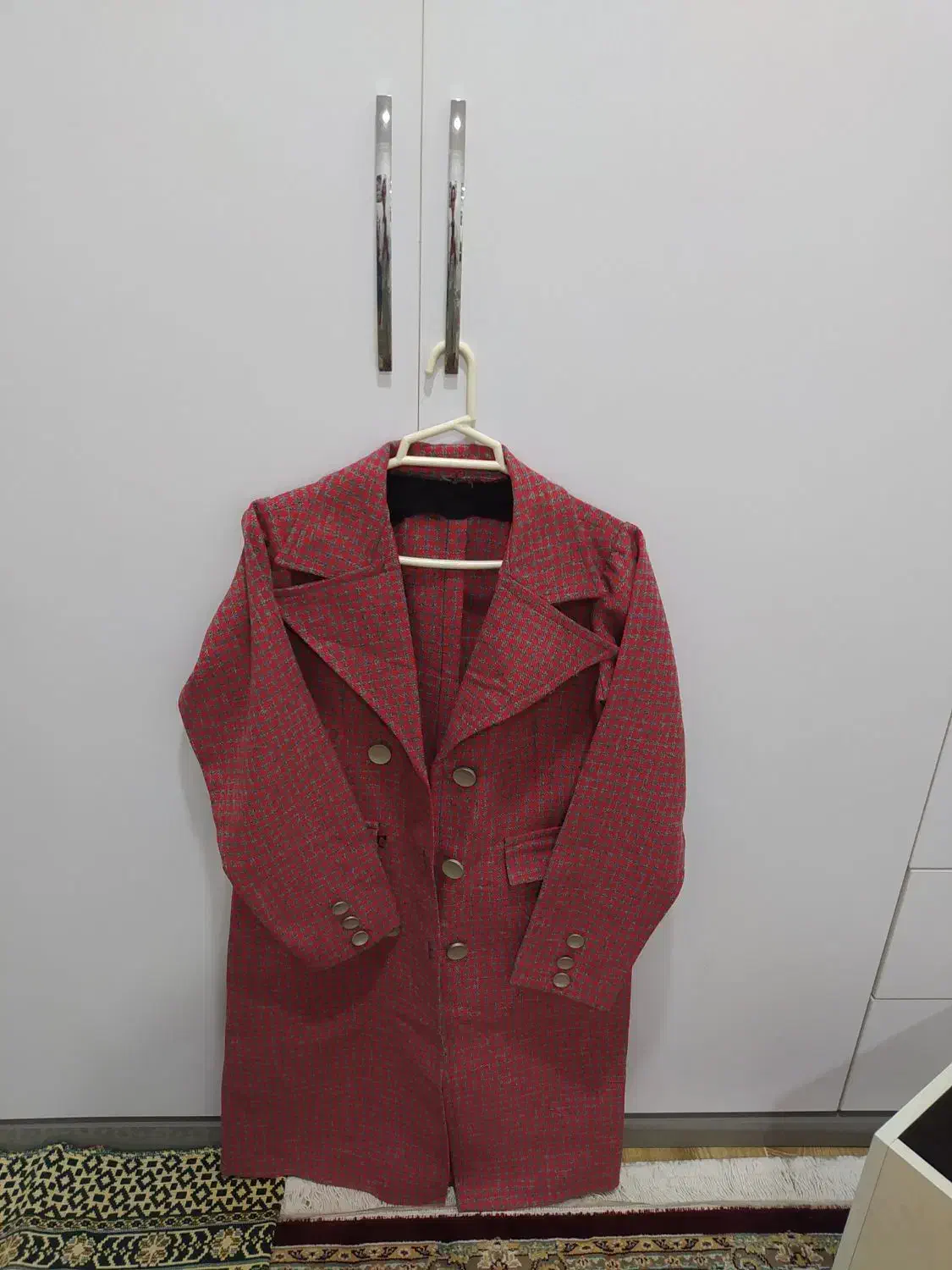 کوت زمستانی در حد نو قرمز رنگ|لباس|مریوان, |دیوار