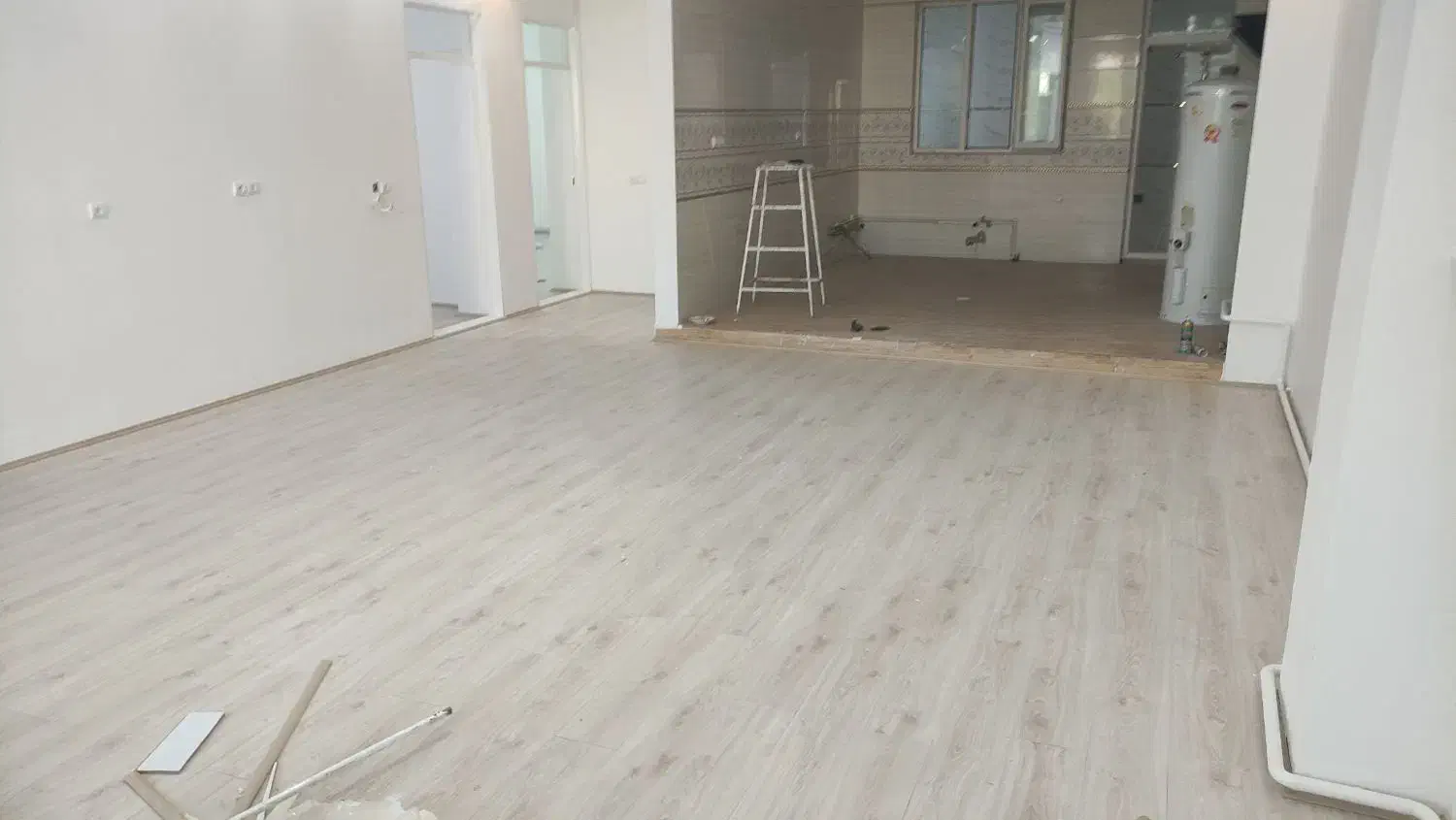 کاغذدیواری پارکت کناف وغیره|خدمات پیشه و مهارت|جلفا, |دیوار