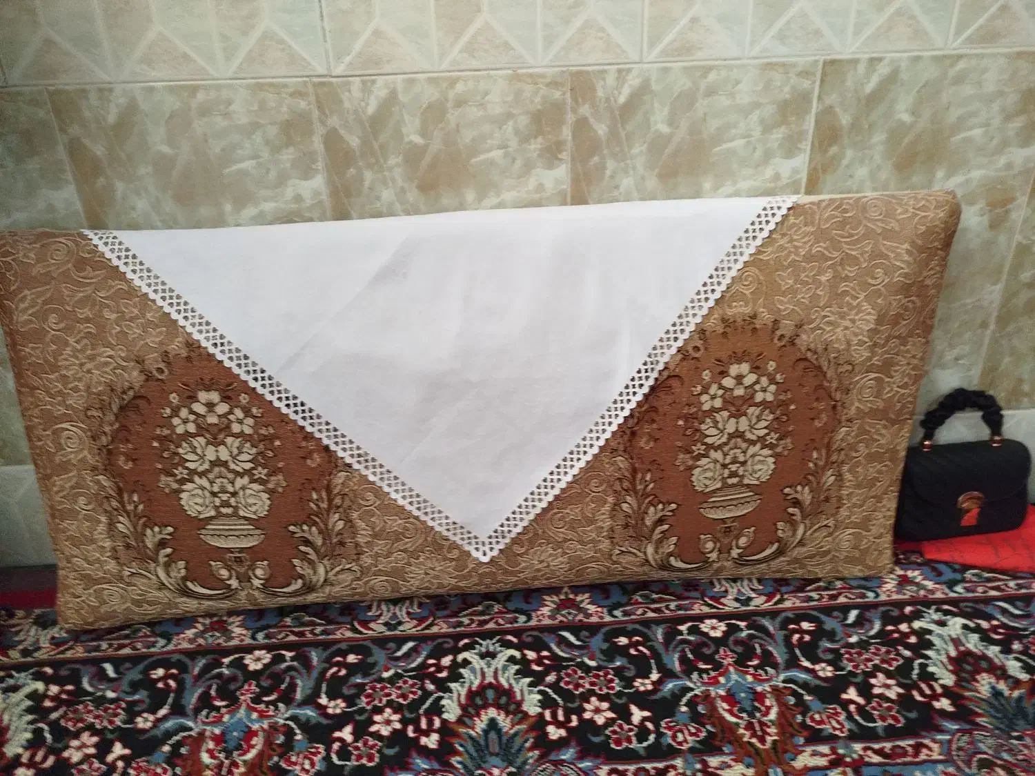 یک جفت پشتی بزرگ|پشتی|زابل, |دیوار