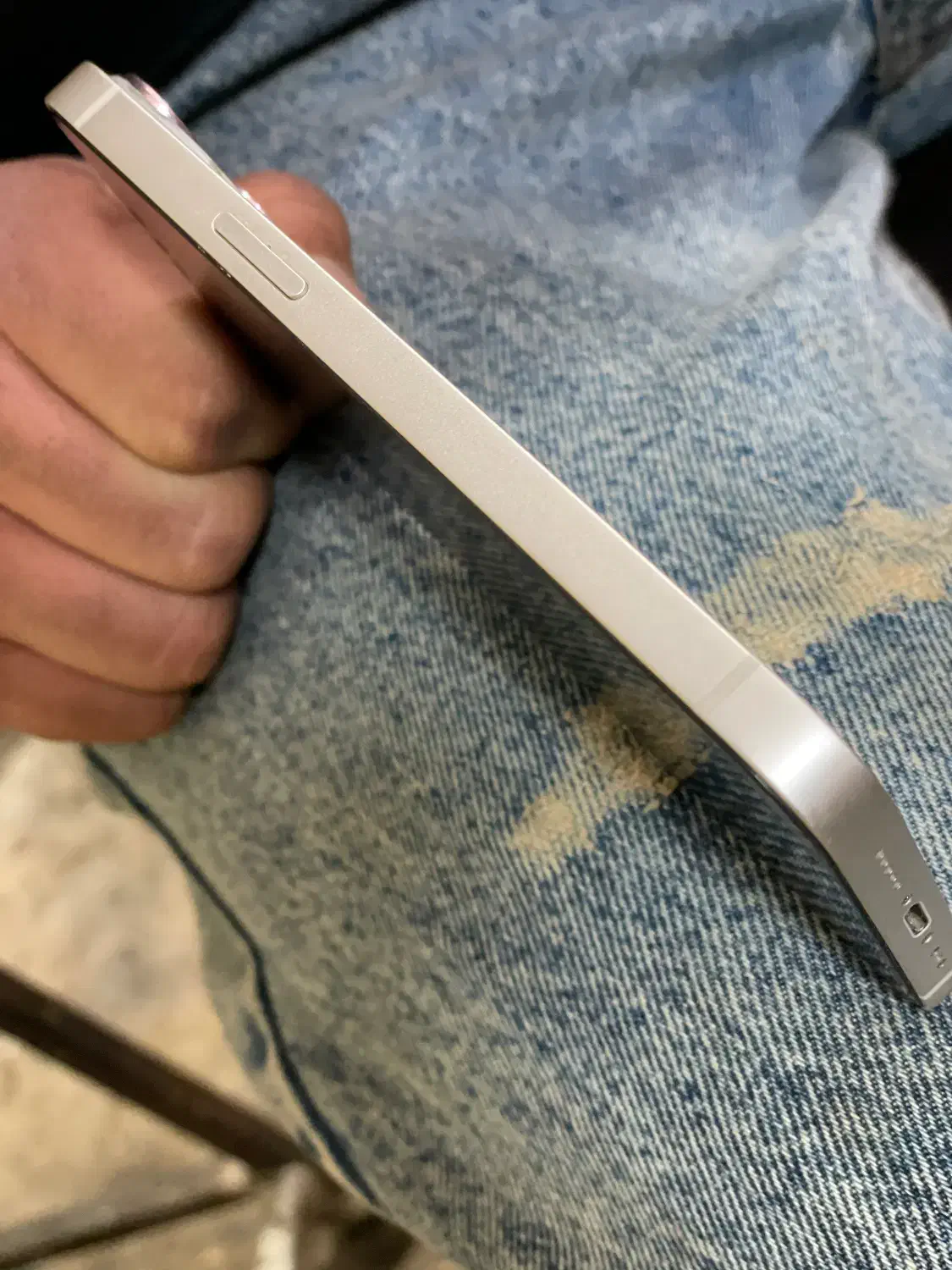 ایفون ۱۳ نرمال|موبایل|قم, نخودی|دیوار