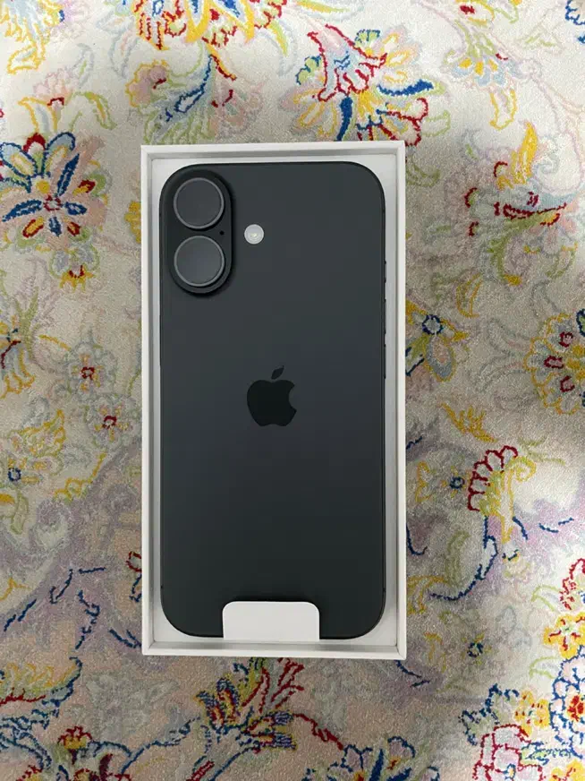 ایفون ۱۷ نرمال/ iphone 17 normal|موبایل|تهران, دریاچه شهدای خلیج فارس|دیوار