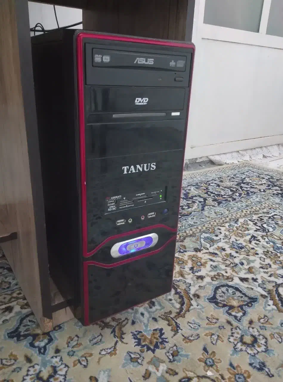 کامپیوتر قدرتمندddr3خانگی رم۴گیگ مانیتورواسپیکر|رایانه رومیزی|اصفهان, باتون|دیوار