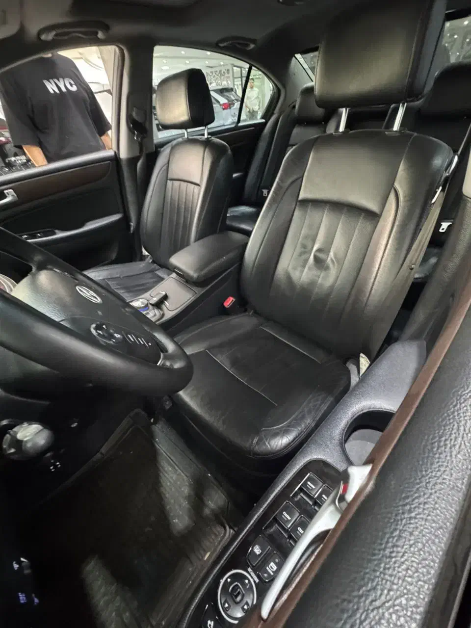 جنسیس ۲۰۱۳ کیلومتر واقعی جفت موس|خودرو سواری و وانت|تهران, نیلوفر|دیوار