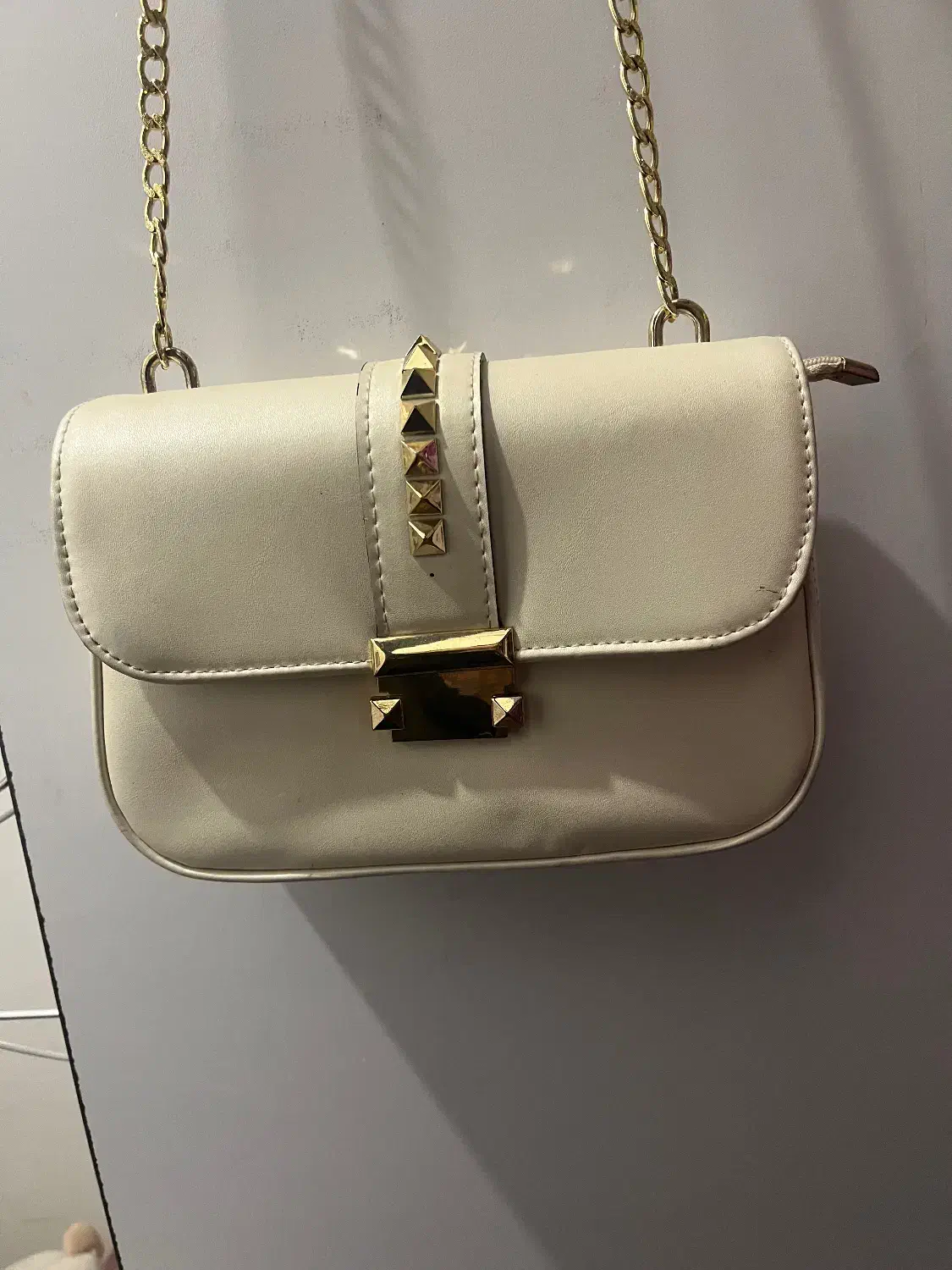 کیف دوشی شیری رنگ|کیف، کفش، کمربند|قم, بنیاد|دیوار