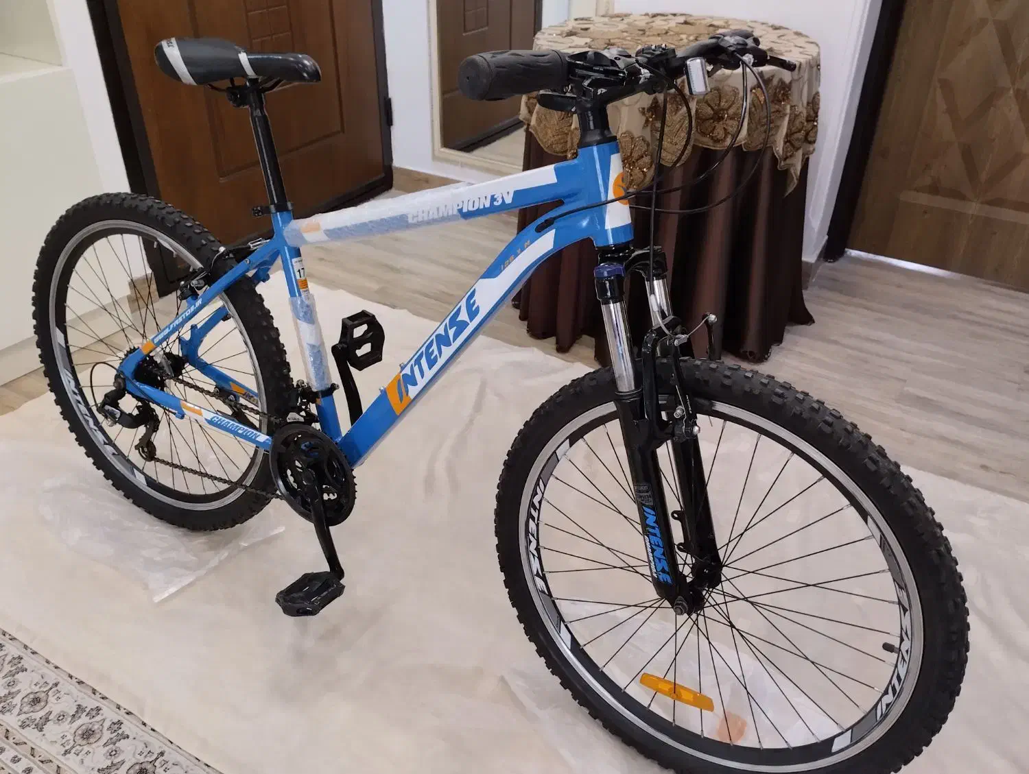 دوچرخه۲۶ تنه آلومینیومی کمک قفلشو اینتز۲۷|دوچرخه، اسکیت، اسکوتر|رشت, منظریه|دیوار