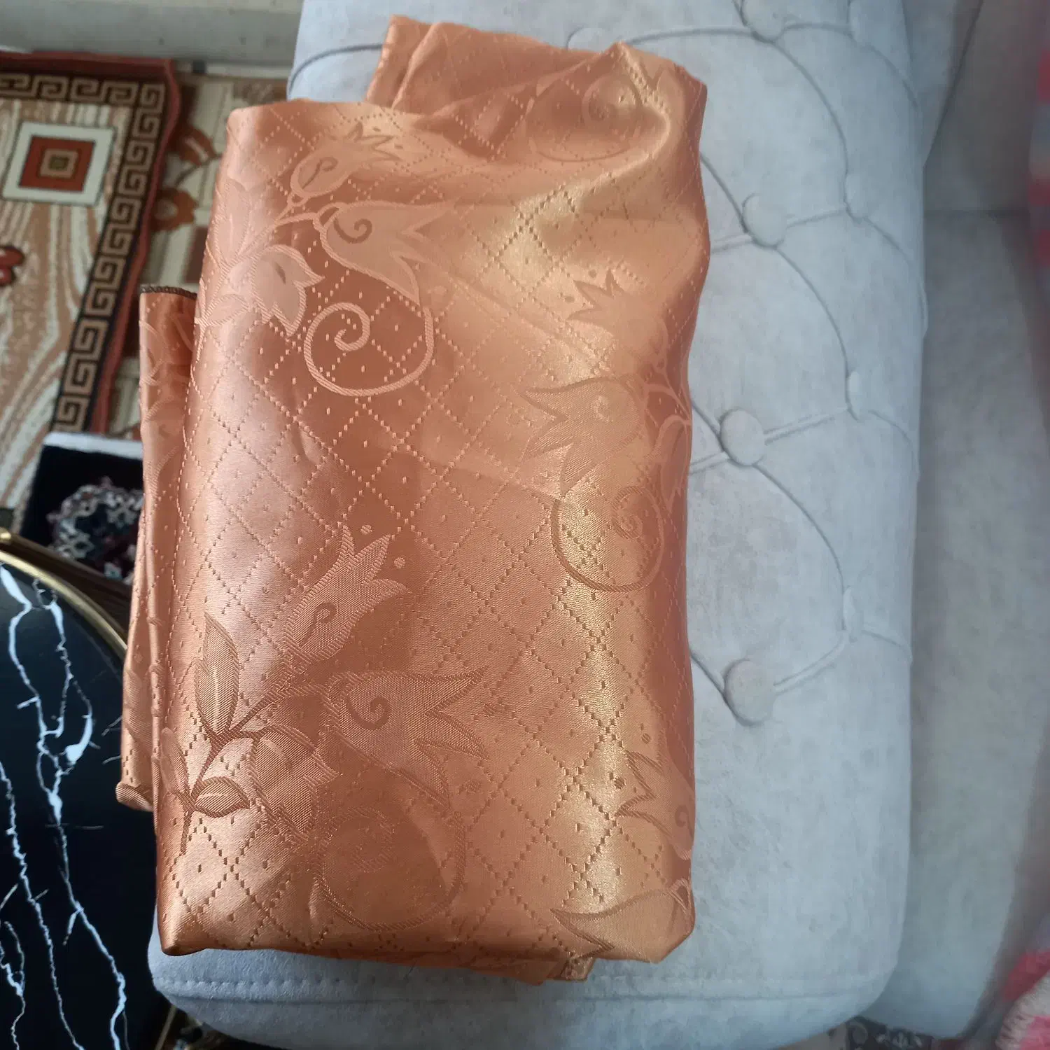 پرده سلطنتی نونو هنوز نصب شده|پرده، رانر، رومیزی|هشتگرد, هشتگرد قدیم|دیوار