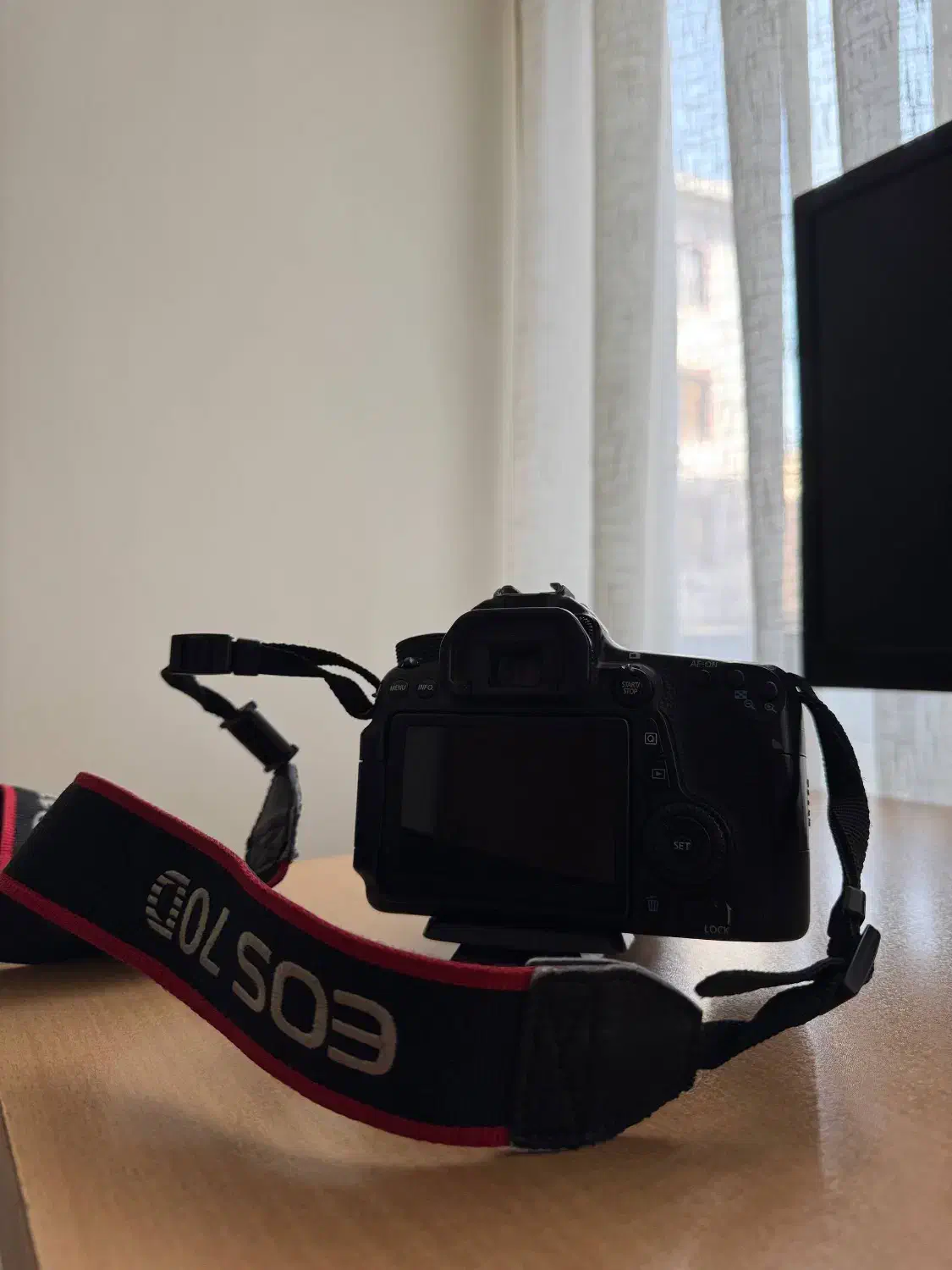دوربین 70d canon|دوربین عکاسی و فیلم‌برداری|تهران, فلسطین (میدان انقلاب)|دیوار