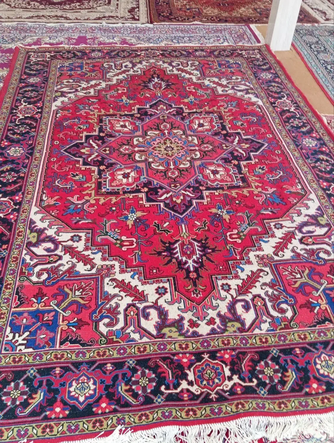 فرش ۹ متری هریس تاجری|فرش|باسمنج, |دیوار