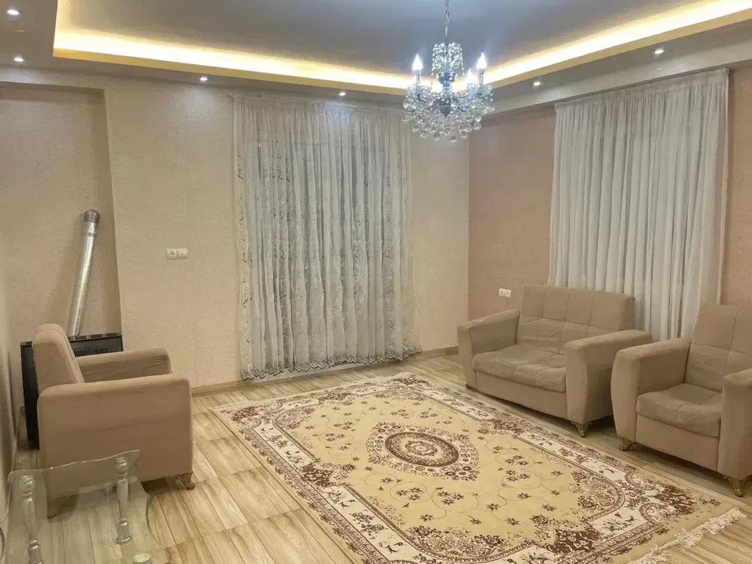 مالک هستم نزدیک بازار|اجارهٔ کوتاهمدت آپارتمان و سوئیت|آستارا, |دیوار