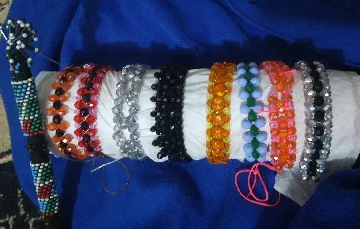 فروش انواع دست بند گردن بند و|بدلیجات|زابل, |دیوار