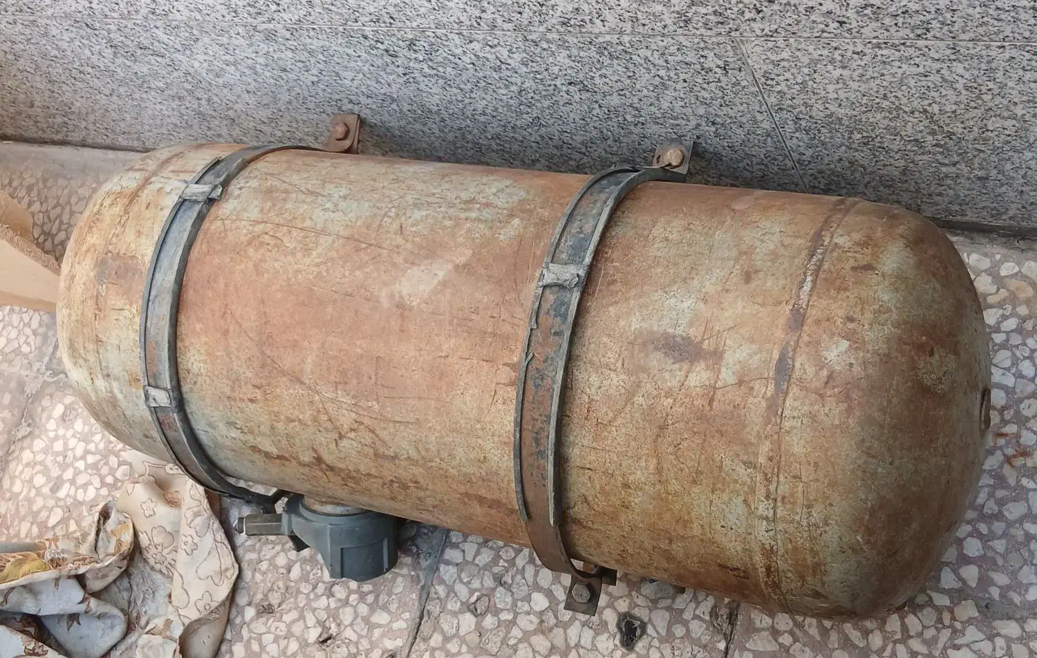 کپسول ال پی جی LPG وپایه کپسول|قطعات یدکی و لوازم جانبی|قم, نیروگاه|دیوار