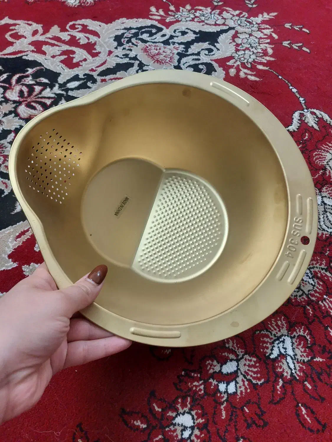 آبکش|آب‌چکان و نظم‌دهنده ظروف|تبریز, |دیوار