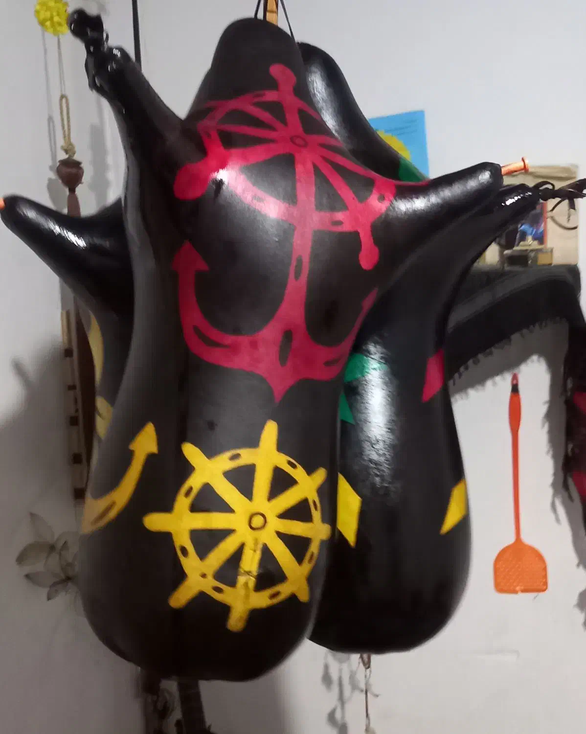 نی انبان بازان|سازهای بادی|فسا, |دیوار