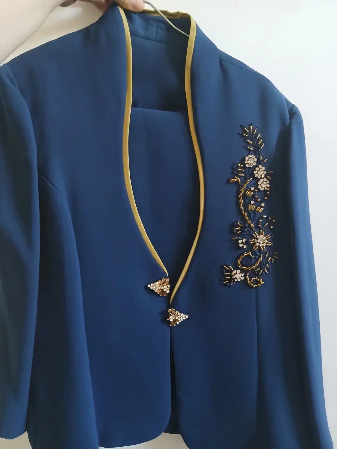 لباس مجلسی|لباس|مراغه, |دیوار