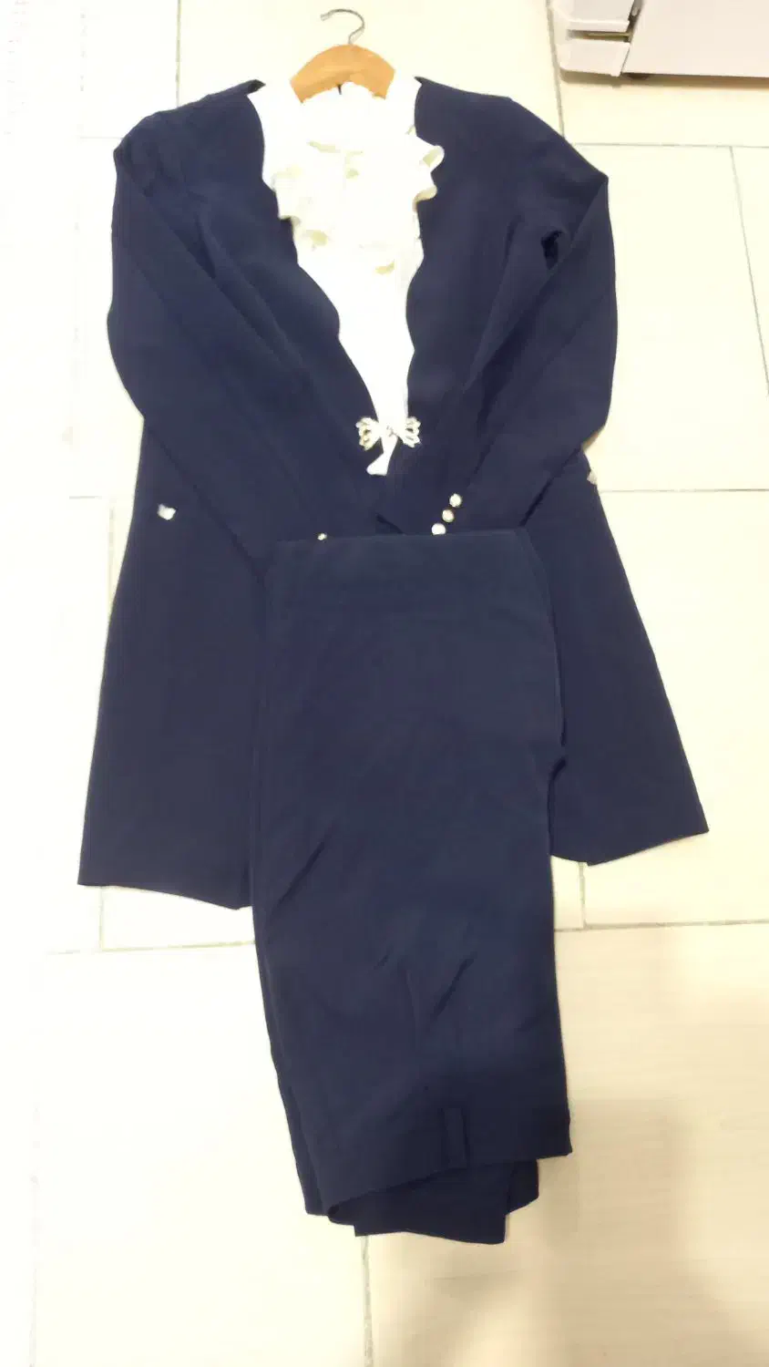 لباس مجلسی|لباس|رشت, حمیدیان|دیوار