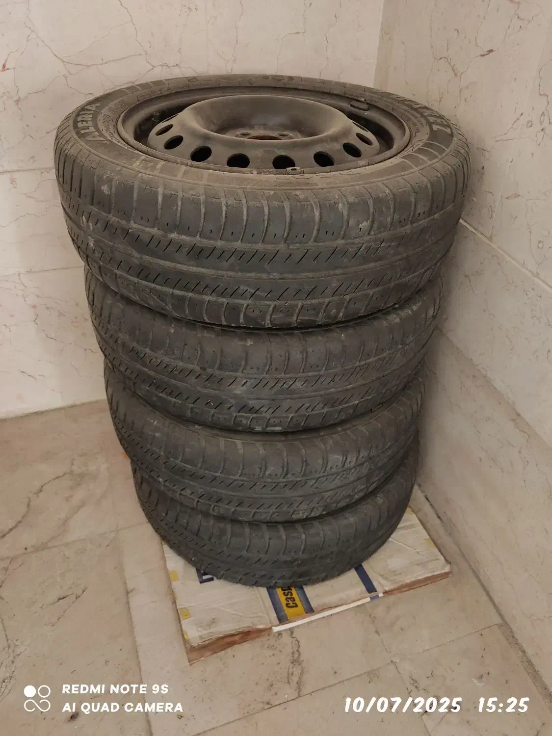 رینگ و لاستیک فابریک بارز سایز 15|قطعات یدکی و لوازم جانبی|تهران, شهرک پاسداران|دیوار