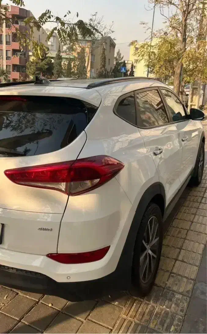 توسان ۲۰۱۷ سفید فول|خودرو سواری و وانت|مشهد, آزادشهر|دیوار