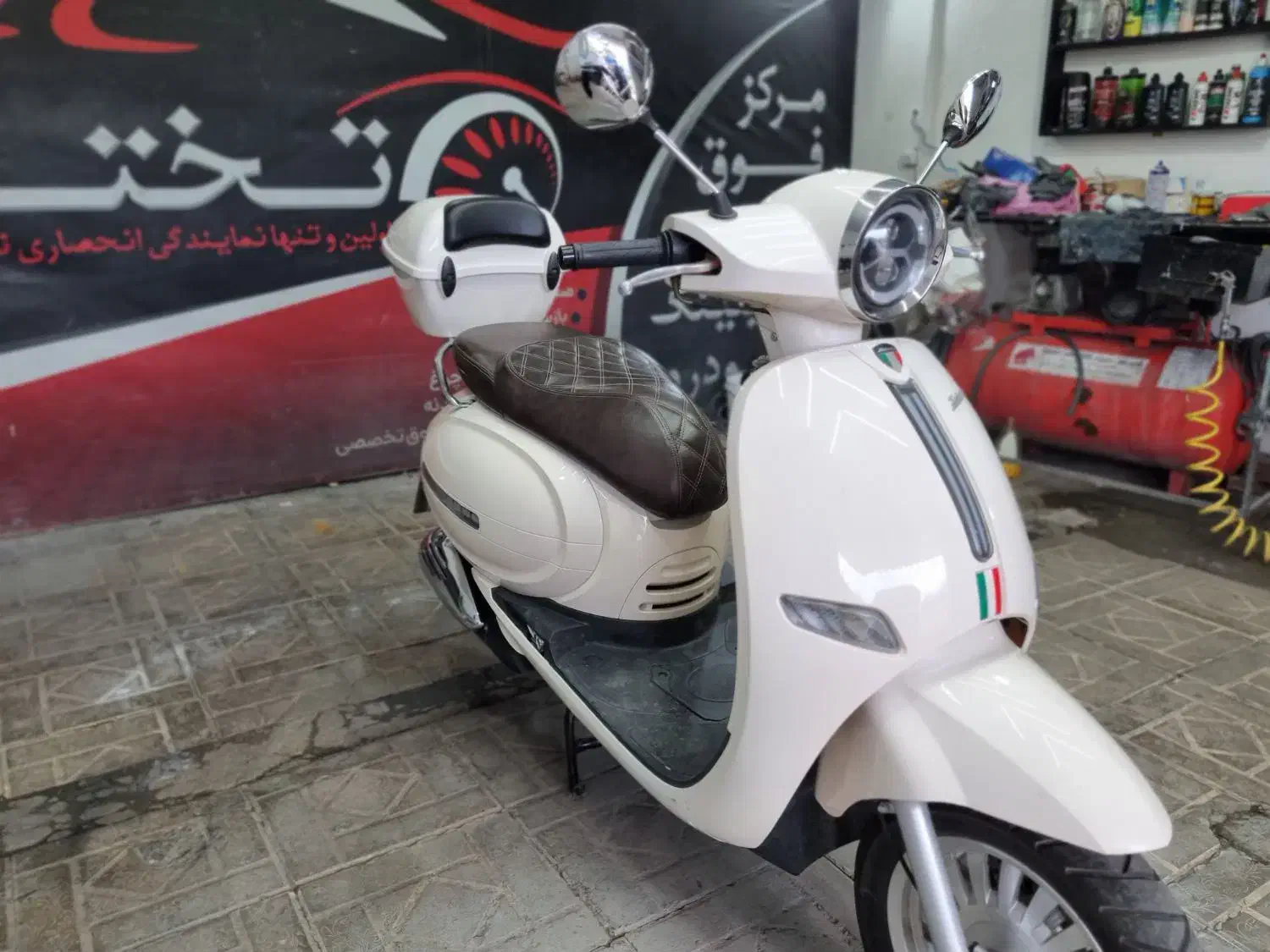 کاوان s|موتورسیکلت|رشت, منظریه|دیوار