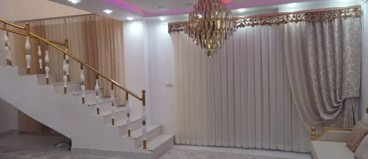 نصاب نصب پرده شستشو اتو کشی|خدمات پیشه و مهارت|بندرعباس, |دیوار