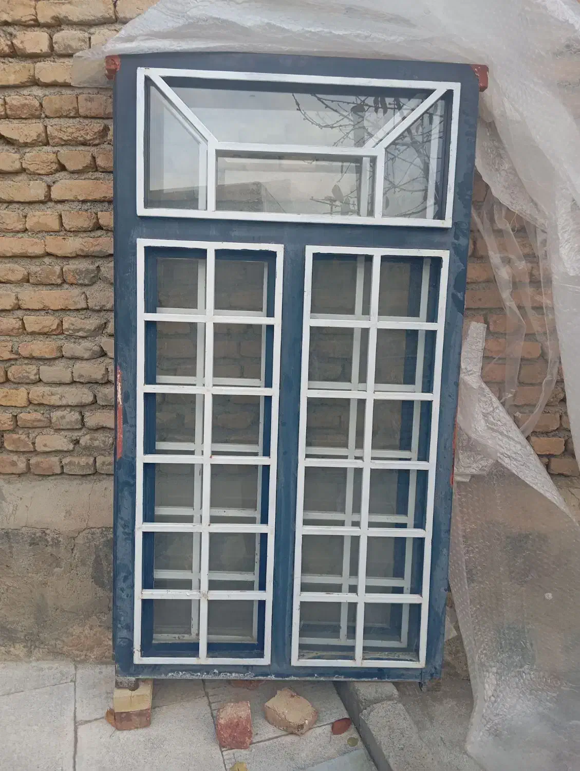 دو عدد پنجره آهنی|مصالح و تجهیزات ساختمان|چالدران, |دیوار