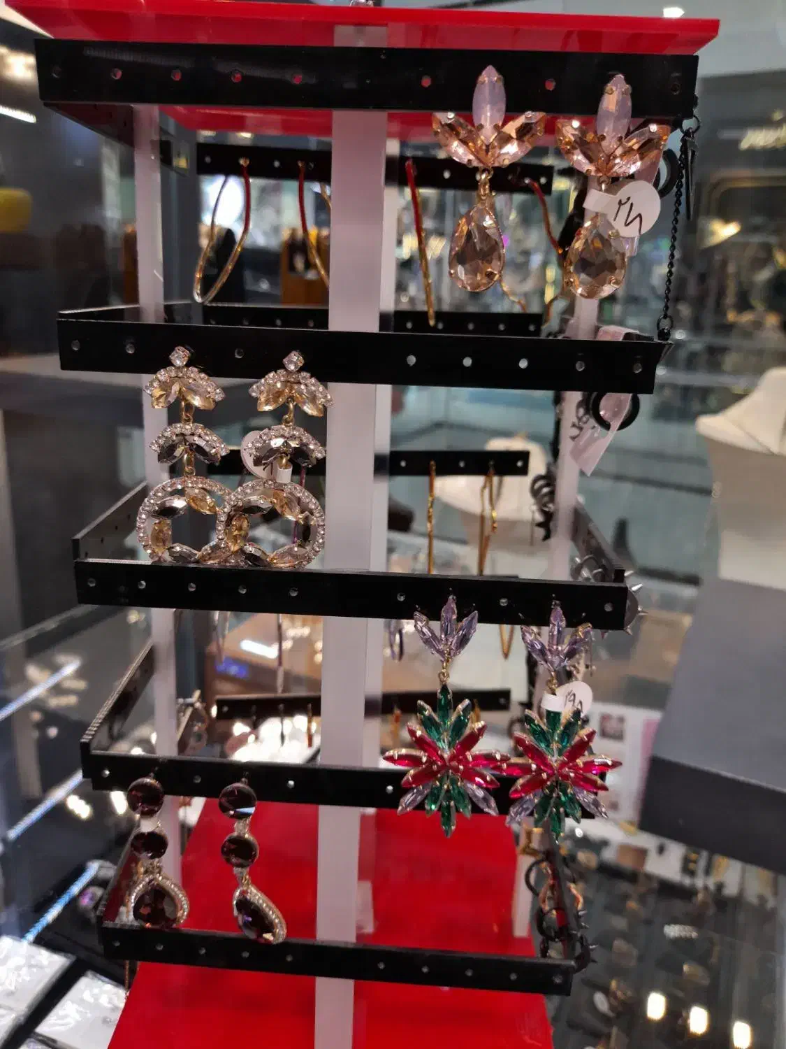 بدلیجات. ، ساعت مچی ، عینک آفتابی|بدلیجات|نیشابور, محله میدان باغات|دیوار