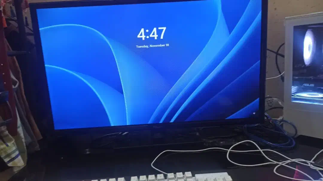 تلویزیون 32اینچ|تلویزیون و پروژکتور|بوشهر, |دیوار