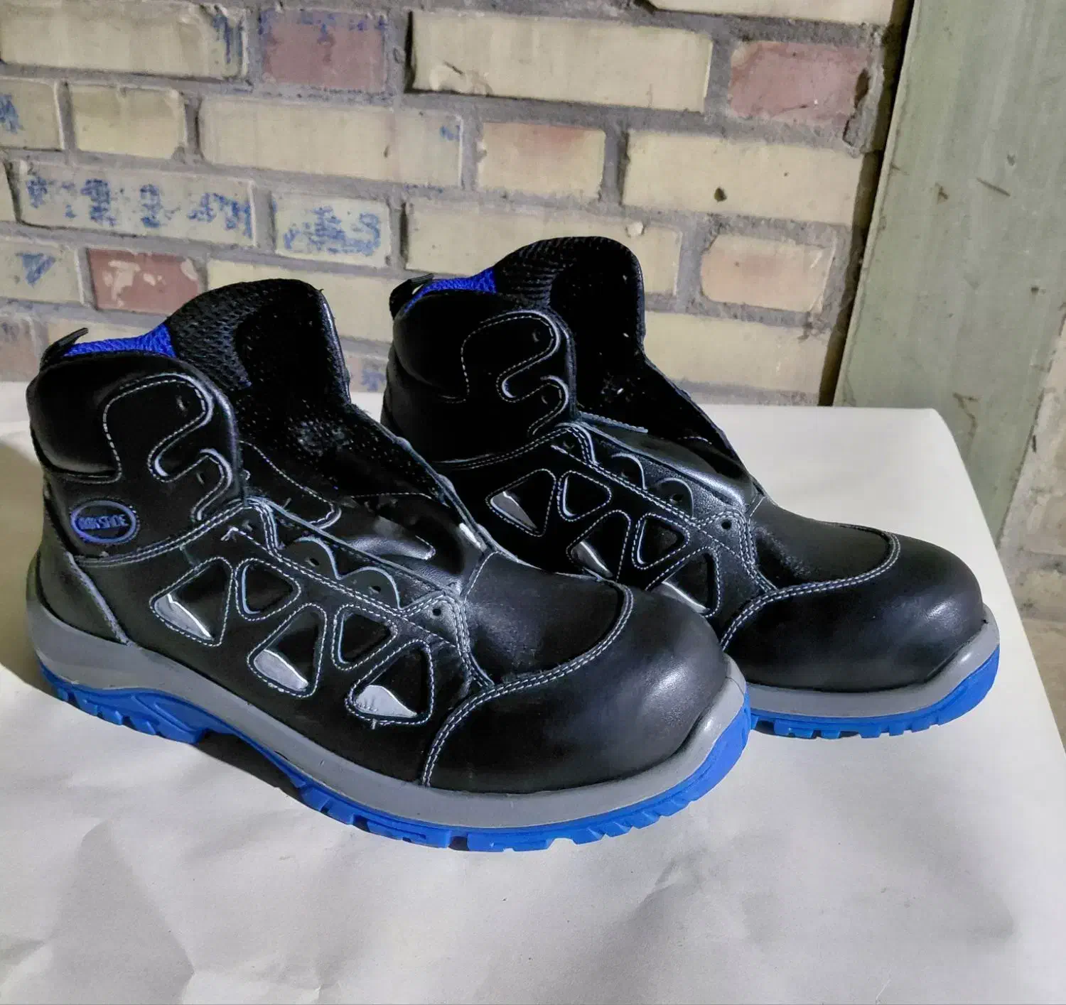 کفش اایمنی با دستکش ۴۳|کیف، کفش، کمربند|کرخه, |دیوار