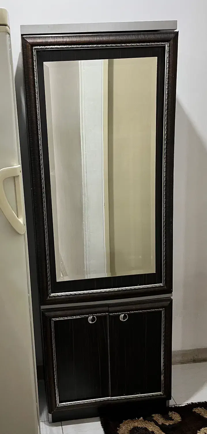 جاکفشی جالباسی ایستاده آینه دار|جاکفشی، کمد، دراور|فردیس, شهرک ۱۱۰|دیوار