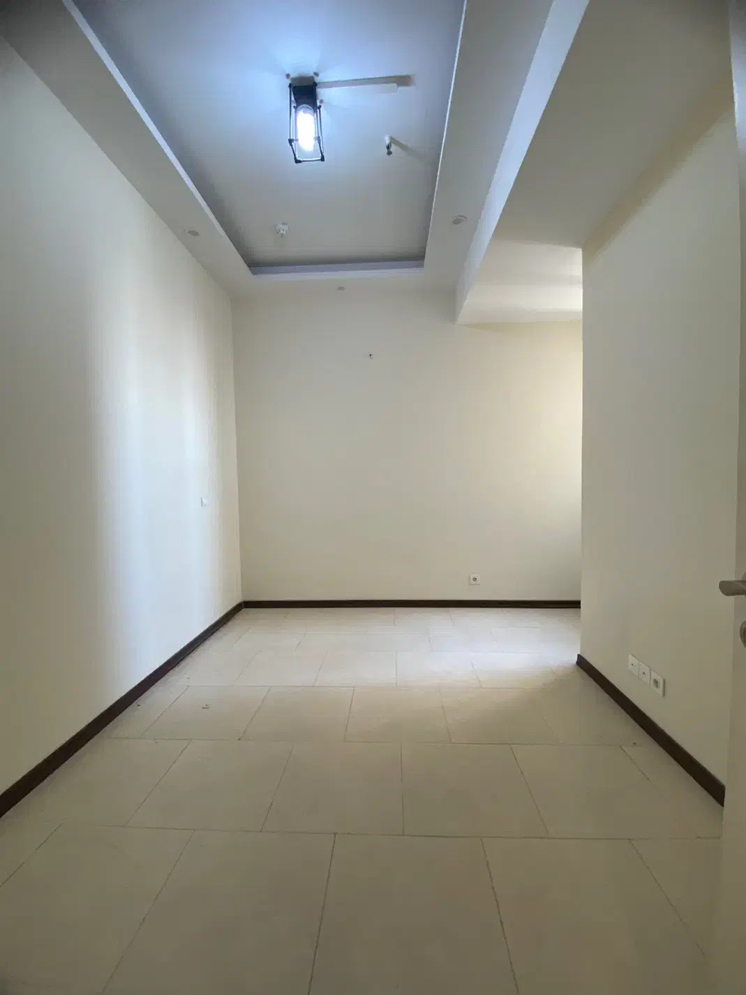 ۱۰۰ متر/۲ خواب/خوش نقشه/فوق العاده تمیز/برج‌باغ