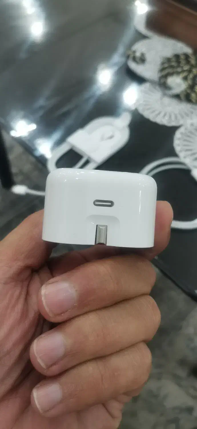 شارژر 20 وات اصلی آیفون ب شرط اصلی|لوازم جانبی موبایل و تبلت|رباطکریم, الارد|دیوار