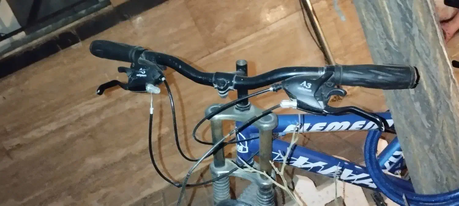 دوچرخه|دوچرخه، اسکیت، اسکوتر|چهارباغ, |دیوار