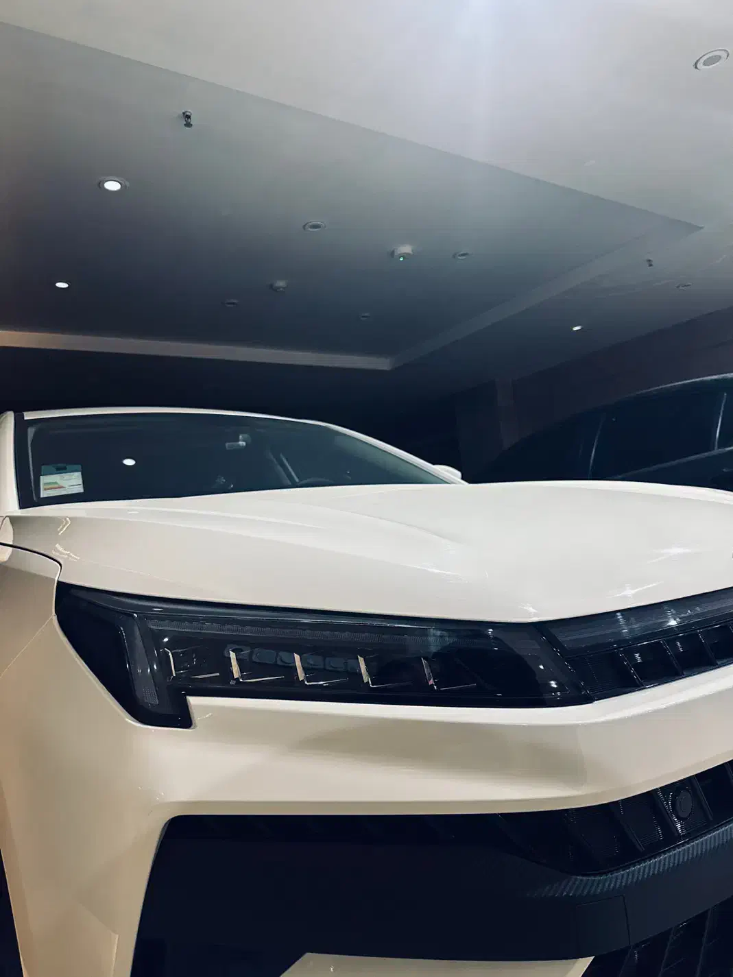 کی ام سیkmc j7 مدل 1404|خودرو سواری و وانت|مشهد, کوه سنگی|دیوار